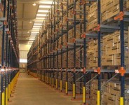 自动化立体仓库设计中将转运车与托盘穿梭车相结合的好处