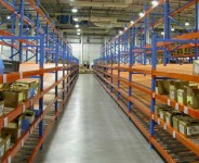 先进先出的仓库货架有哪些特点？